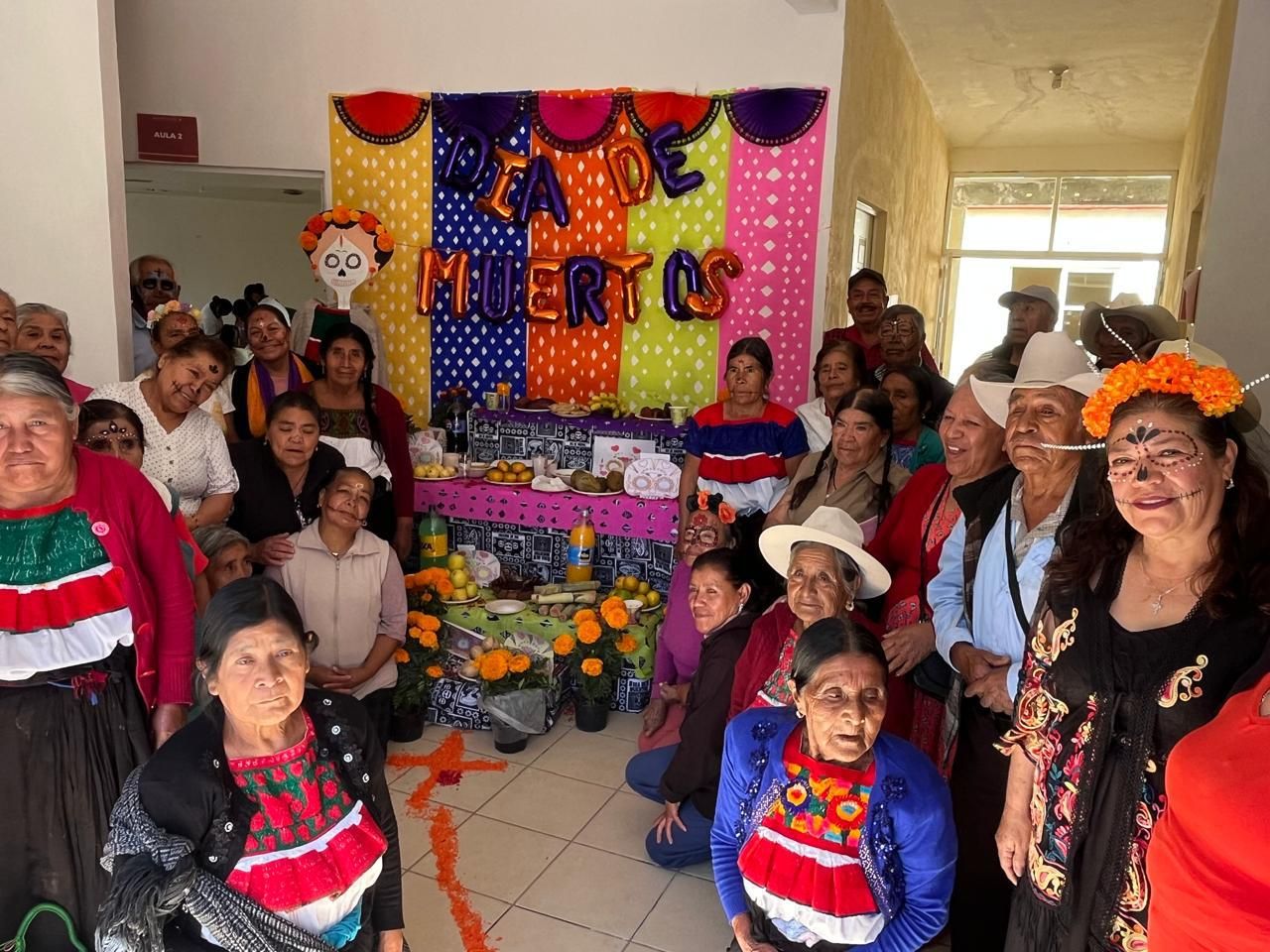 En centros gerontológicos de Hidalgo honran la memoria de seres queridos