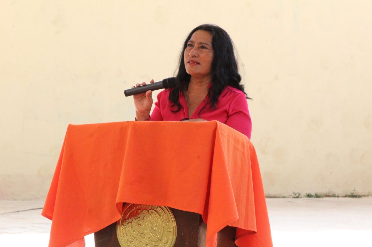 Comparte la alcaldesa Abelina López tradición y compromiso con jóvenes del CECyTE