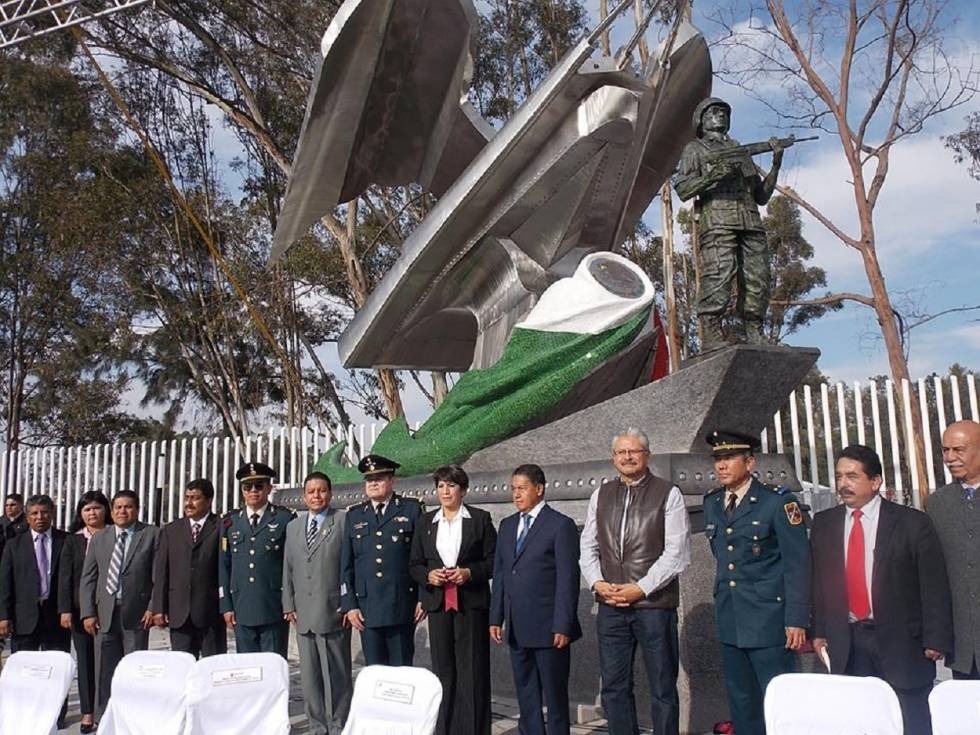 Inauguran monumento en honor al ejército mexicano en Texcoco