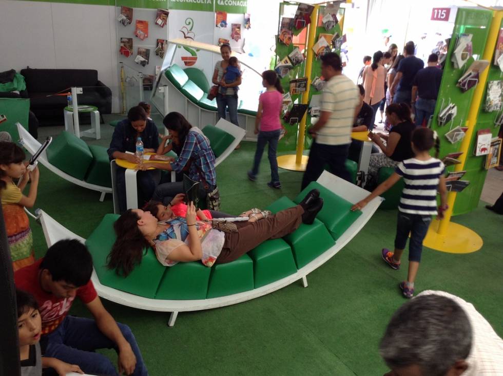 Conaculta instala por primera vez un Centro de Lectura en la Feria Internacional del Libro en el Zócalo