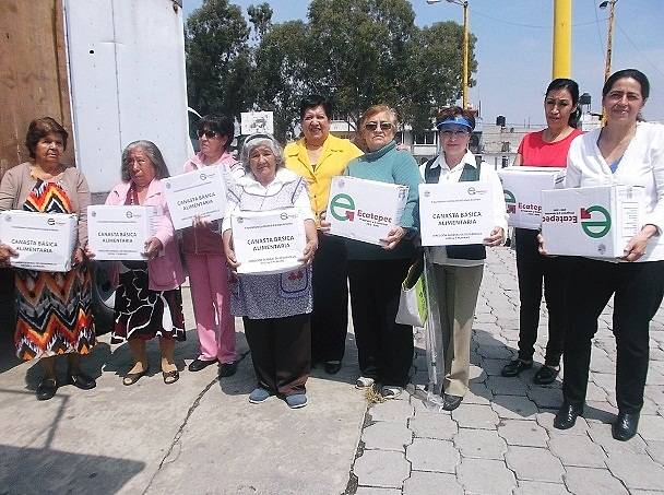 Mireya Méndez sigue entregando apoyos alimentarios en Ecatepec
