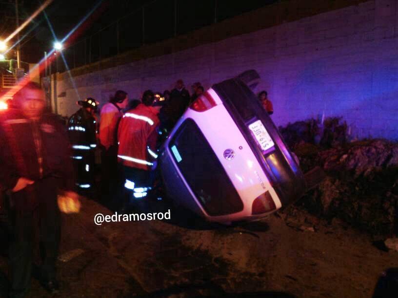 Accidente carretero entre Los Reyes y Chicoloapan; muere un hombre