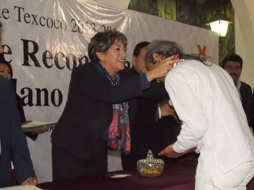 Entregan “Medalla al mérito ciudadano”, en Texcoco