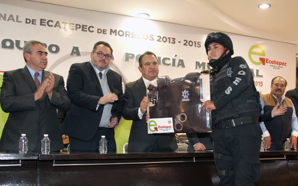 Entregan equipamiento a los 2 mil policías de Ecatepec