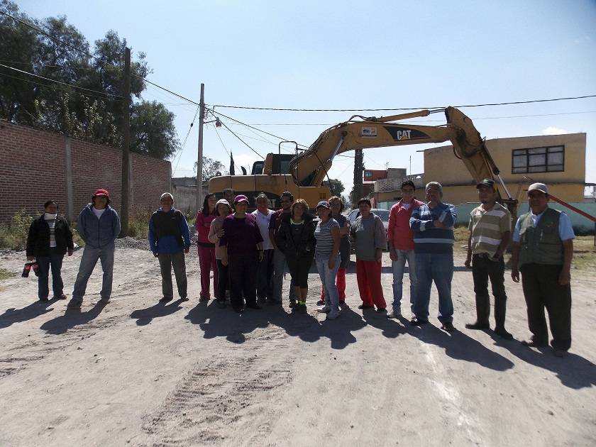 Inician tres obras de pavimento en comunidades de Texcoco, gestionadas por Brasil Acosta