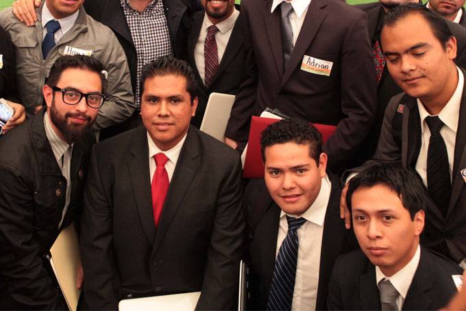 Reconoce gobierno mexiquense a estudiantes ganadores en torneo internacional