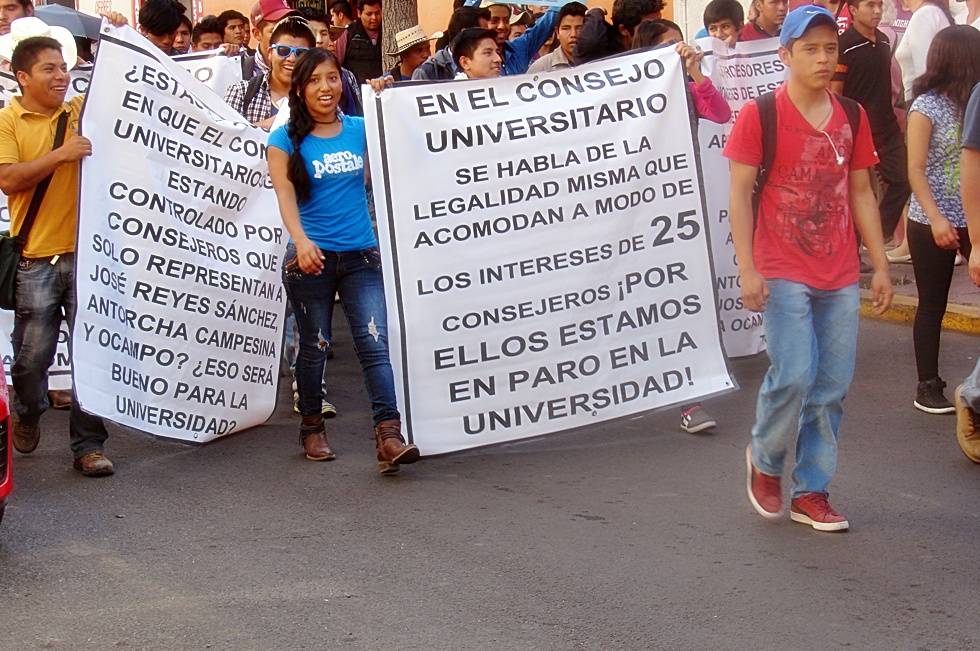 Efectúan marcha y mitin alumnos de Chapingo en Texcoco