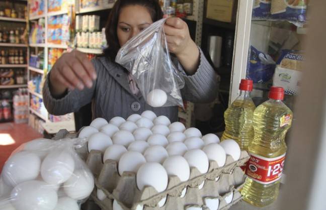 Anuncian medidas en Edoméx para contrarrestar alza en el precio del huevo