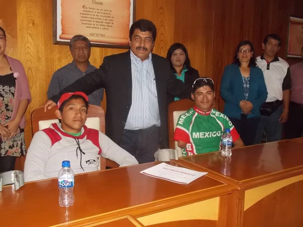 Reconoce alcalde de Texcoco labor de Escuela Paralímpica