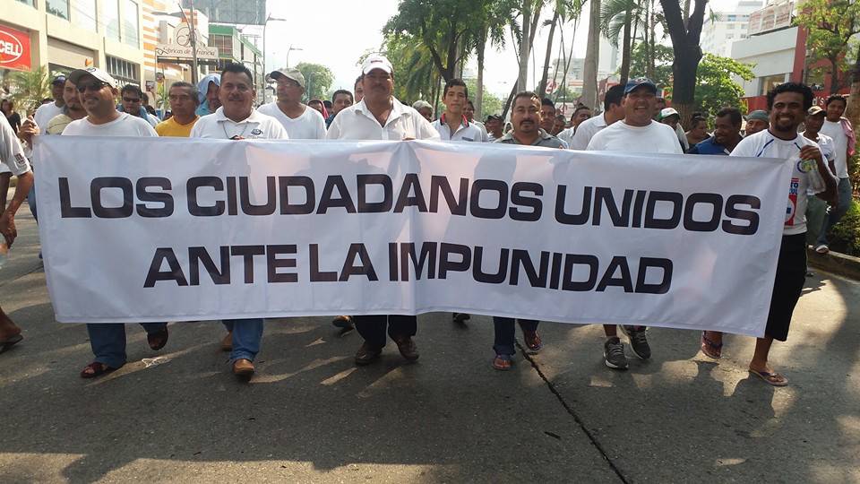 Marchan por la paz y la justicia en Acapulco 