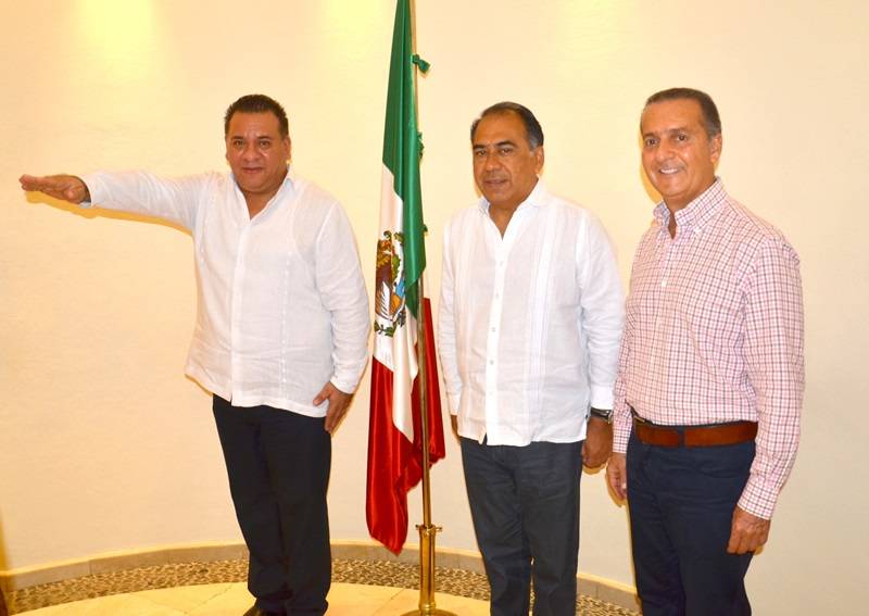 Nombra gobernador Héctor Astudillo al nuevo director general de COBACH