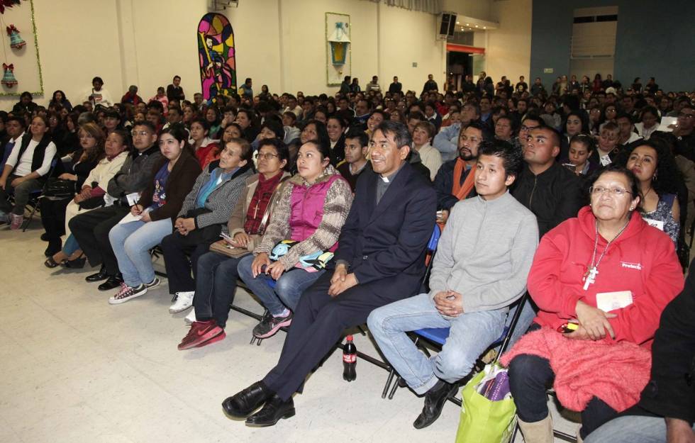 Capacita Ecatepec a 700 voluntarios para ayudar a feligreses durante visita del Papa