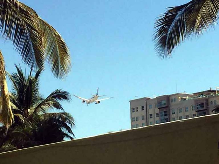 Prueban avión presidencial en Acapulco