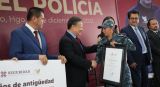 Entrega Julio Menchaca reconocimientos 
y estímulos a policías hidalguenses 