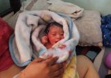 Policías de Ecatepec auxilian en labor de parto a una mujer que dio a luz a una niña