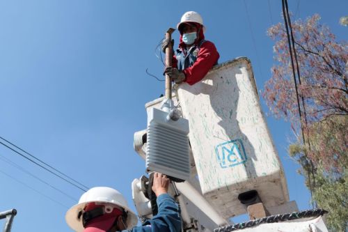 Ecatepec instala más de 4 mil 700 luminarias nuevas en 26 colonias que carecían del servicio