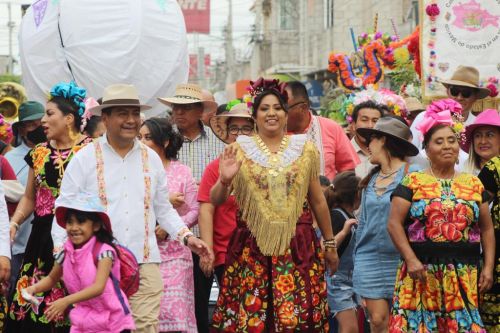 Recorre Festival Oaxaqueño calles de Chimalhuacán 