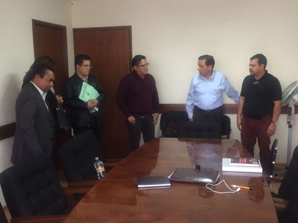 La Secretaría del Trabajo en calidad de mediador, junto con sindicatos y autoridades de cada institución revisa cada año los contratos colectivos