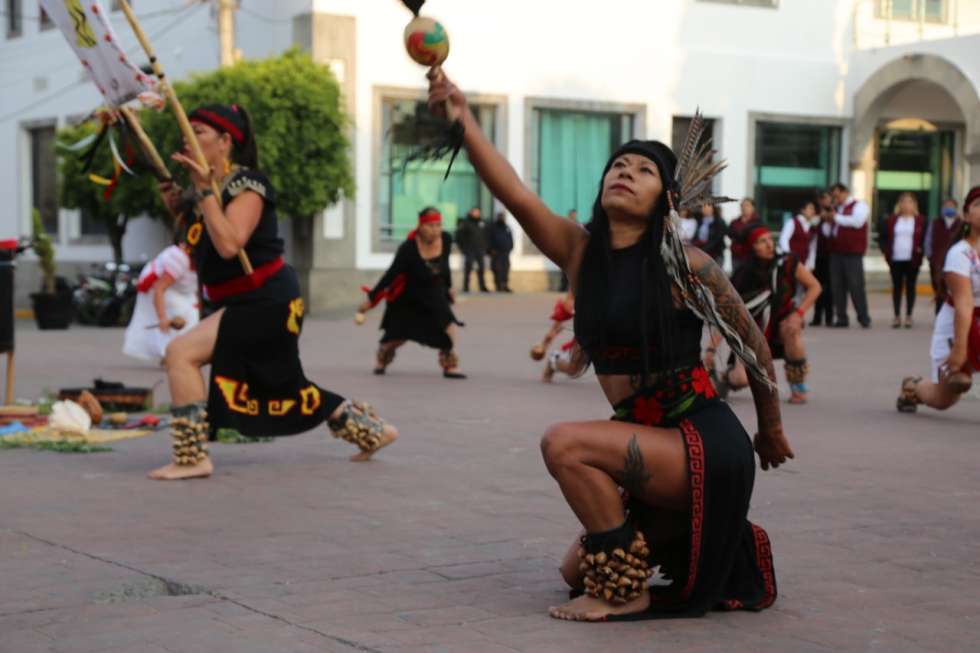 Dan la bienvenida a la primavera en Chicoloapan.