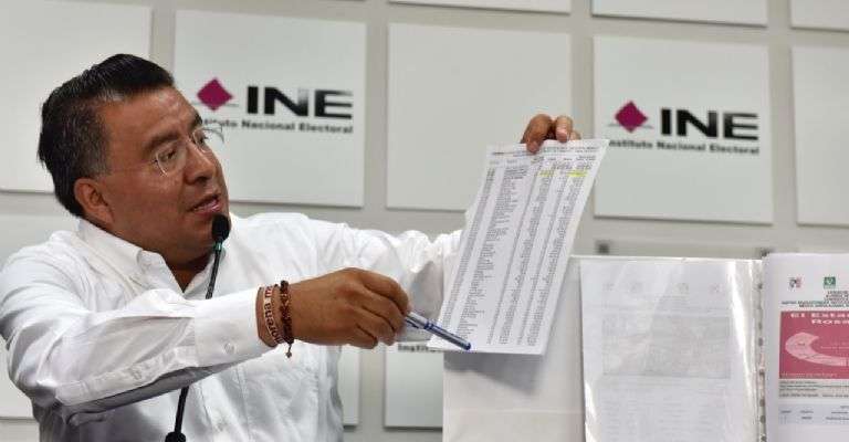Horacio Duarte Olivares, representante del partido ante el INE. Foto: Eduardo Miranda.