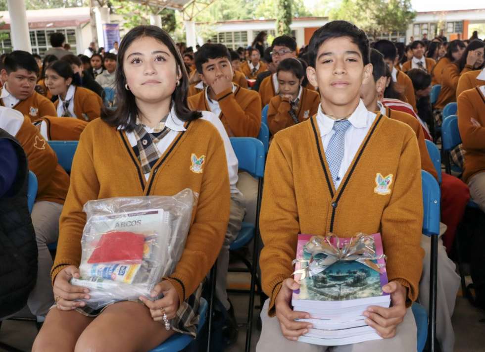 Entrega de lentes escolares: impulsando salud y aprendizaje en las escuelas