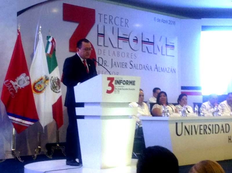 A Javier Saldaña solo le alcanza para reelegirse como rector de la UAGro, para gobernador no.