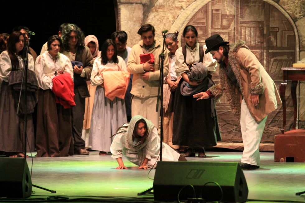 Rondallas y obra de teatro invaden el Teatro Auditorio Acolmixtli Nezahualcóyotl