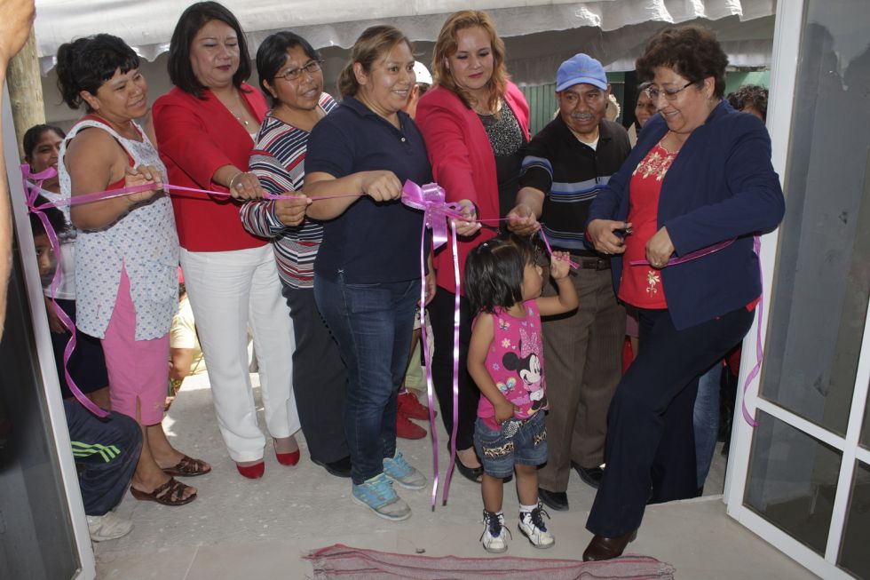 Inauguran salón de usos múltiples para habitantes de Lomas de Chimalhuacán