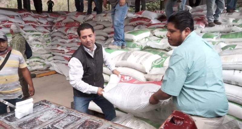 El gobierno de Taxco lleva a cabo la 4ª entrega de fertilizante