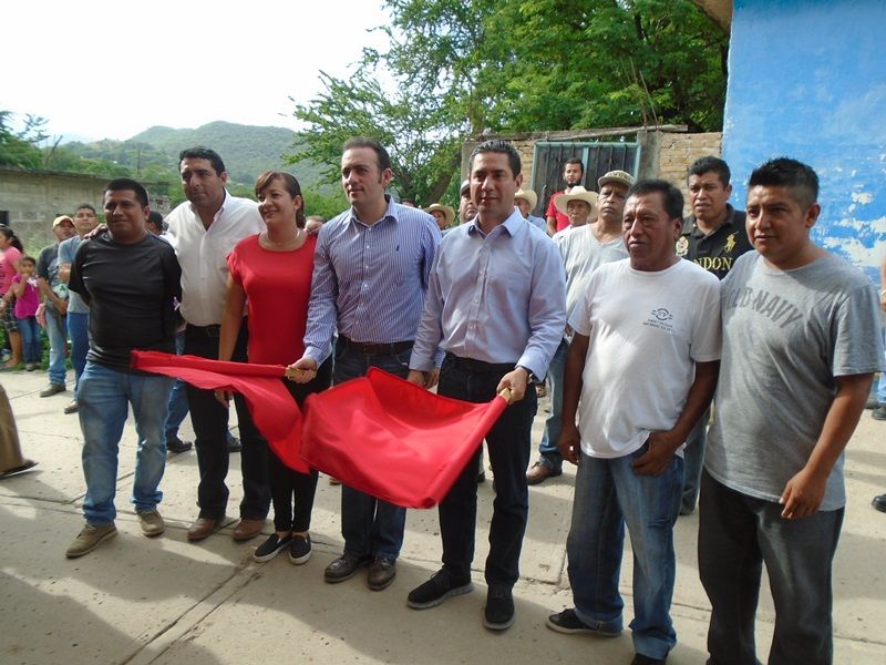 Inicia Omar Jalil importantes obras en la comunidad de Temaxcalapa 