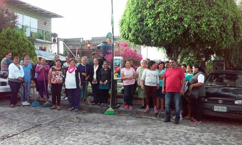 Lili Campos continua trabajando en la campaña de limpieza por ’Un Taxco Limpio’