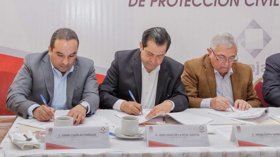 Firman 18 municipios convenio de apoyo intermunicipal en materia de PC y Bomberos: Juan Hugo de la Rosa