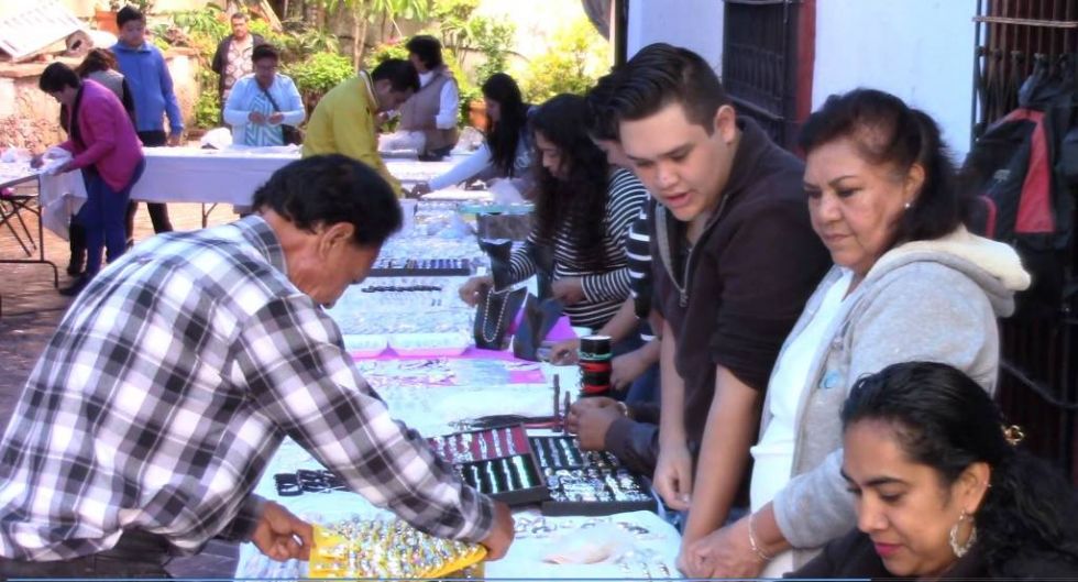El gobierno de Taxco apoya a plateros con la compra de artesanía a través de FONART 