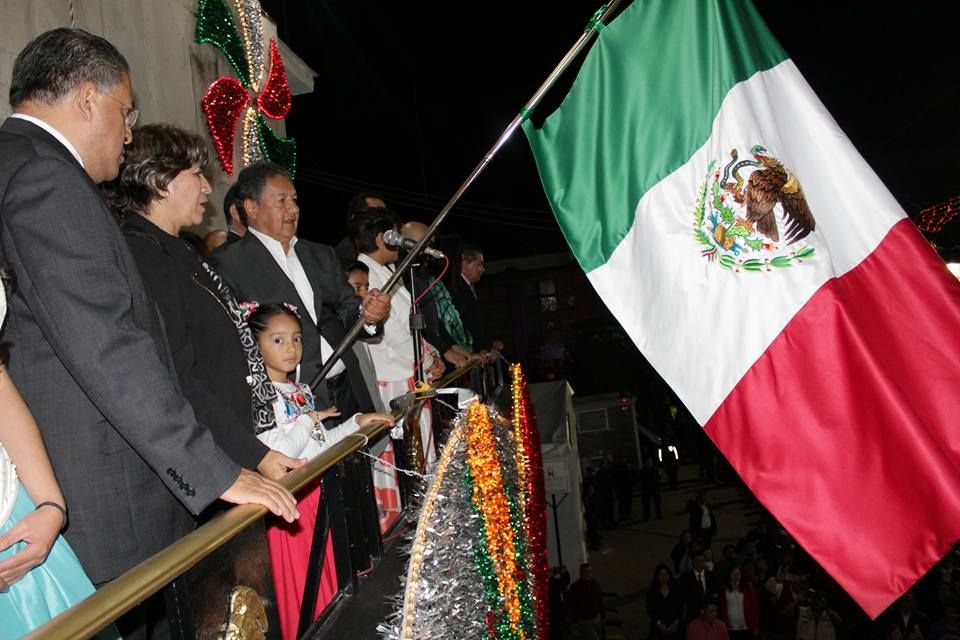 Con júbilo texcocanos festejan las fiestas patrias 