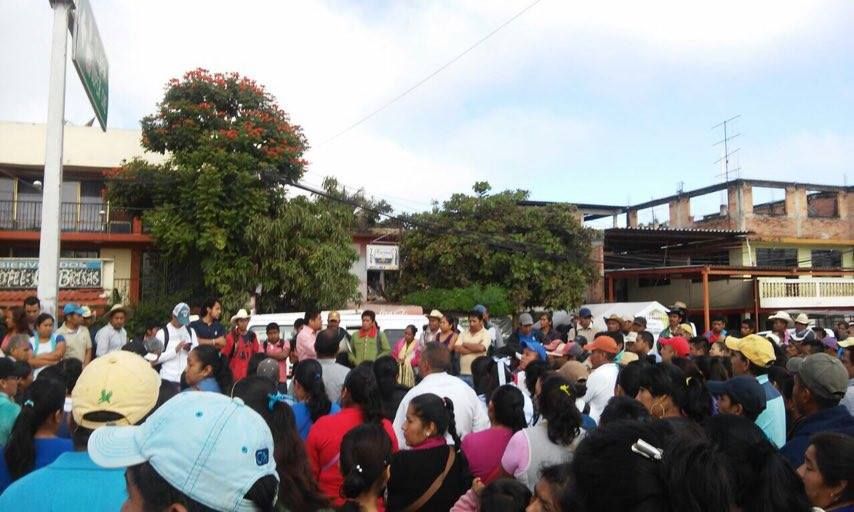 Protestan paterfamilias en Chilapa; reclaman el pago de becas 