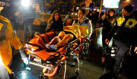 Al menos 39 muertos y decenas de heridos por atentado en Estambul