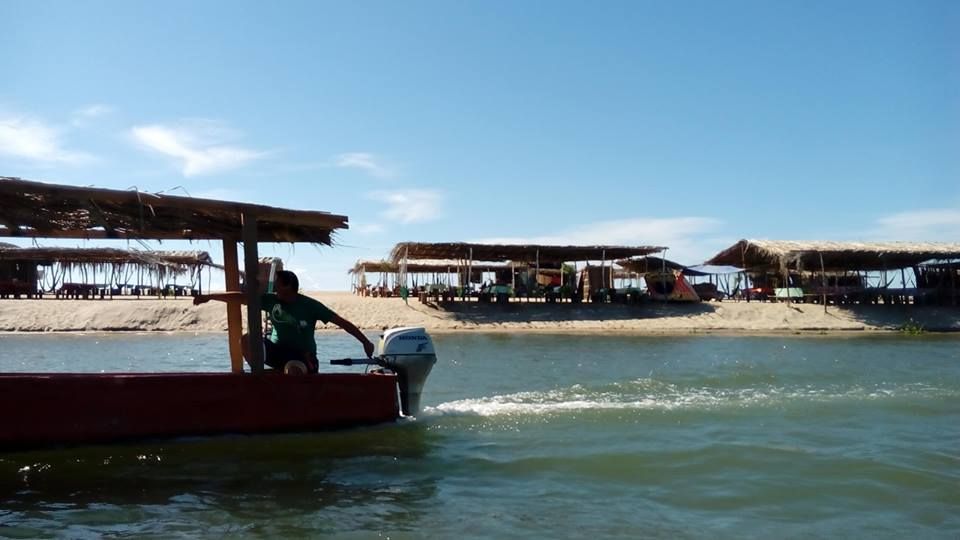 Se quejan por falta de turistas en playas de Coyuca de Benítez