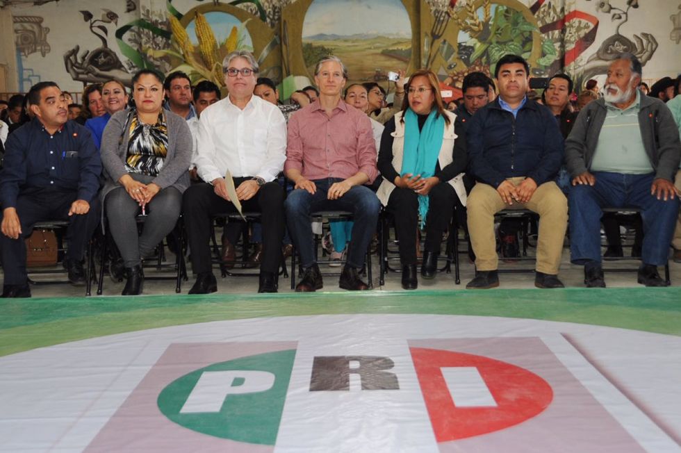 Los priistas saben trabajar unidos, dijo el precandidato único del PRI al gobierno del Estado de México, Alfredo Del Mazo Maza