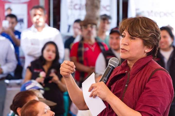 Priistas y panistas niegan plazas públicas a precandidata de Morena, "están muy nerviosos los poderosos", responde Delfina Gómez 
