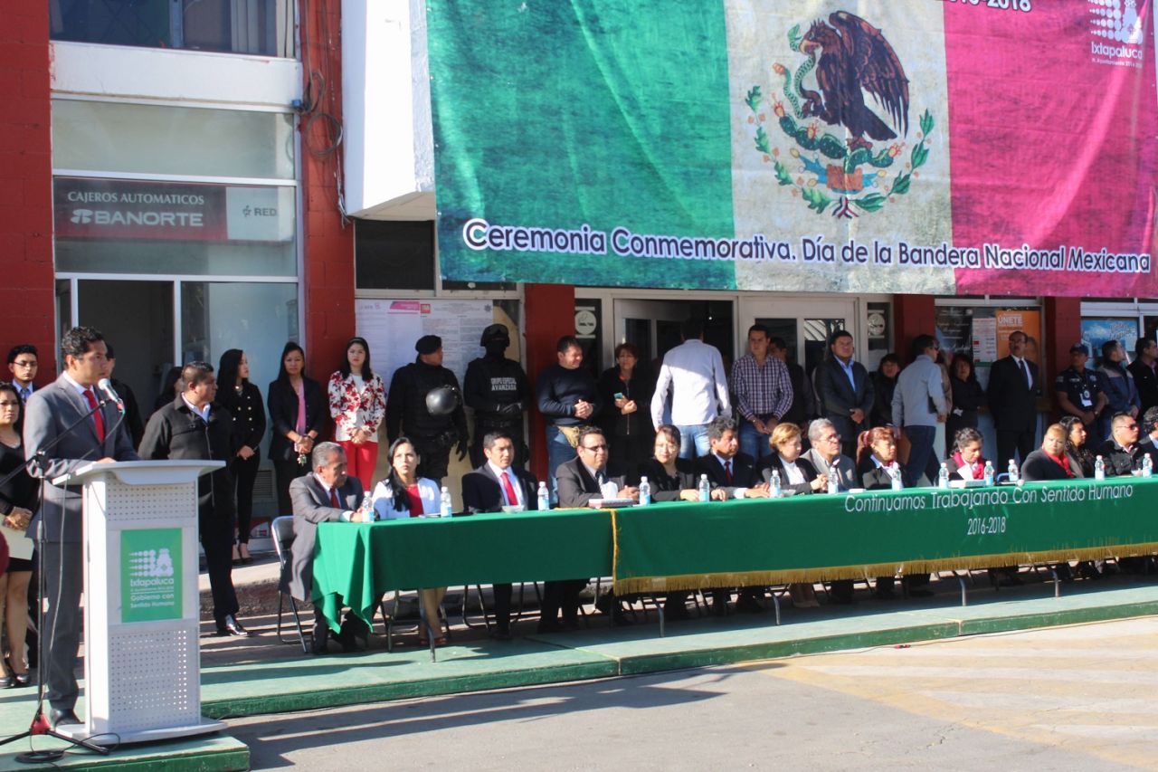  Conmemoran el Día de la Bandera en Ixtapaluca
