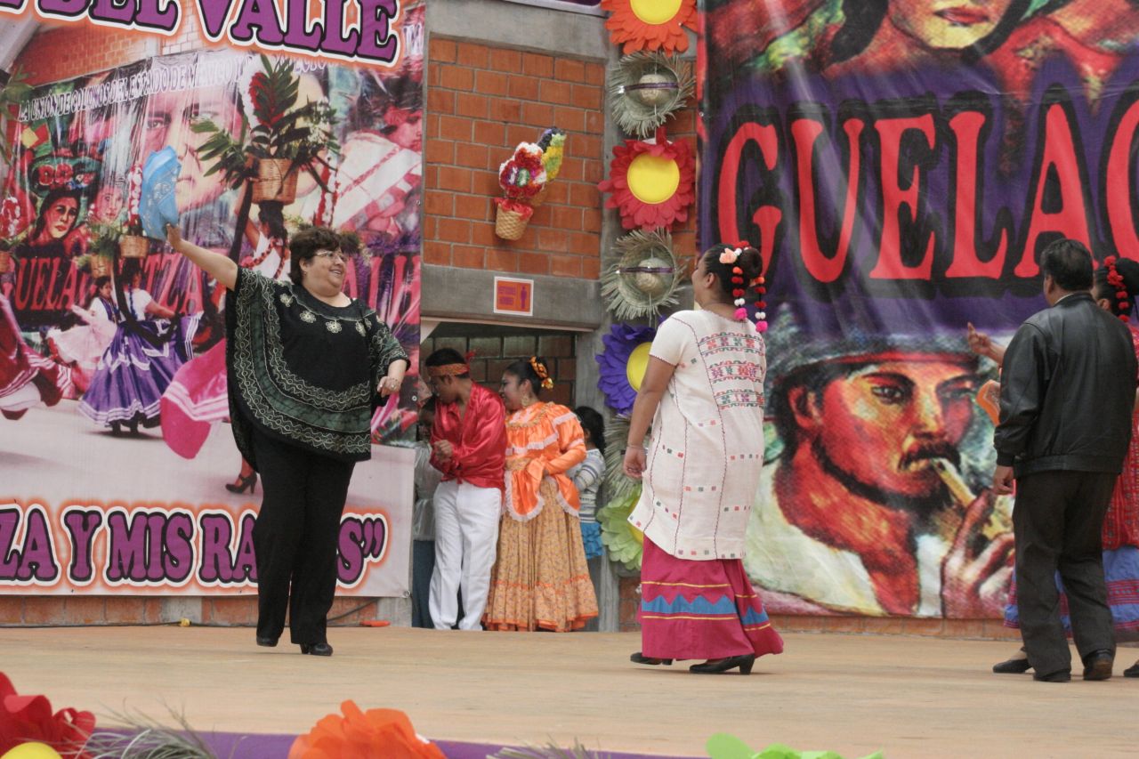 Celebran XIX edición de la Guelaguetza en Chimalhuacán
