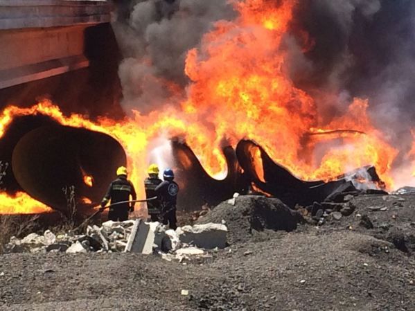 Incendio en obras del Río de Los Remedios deja pérdidas millonarias 