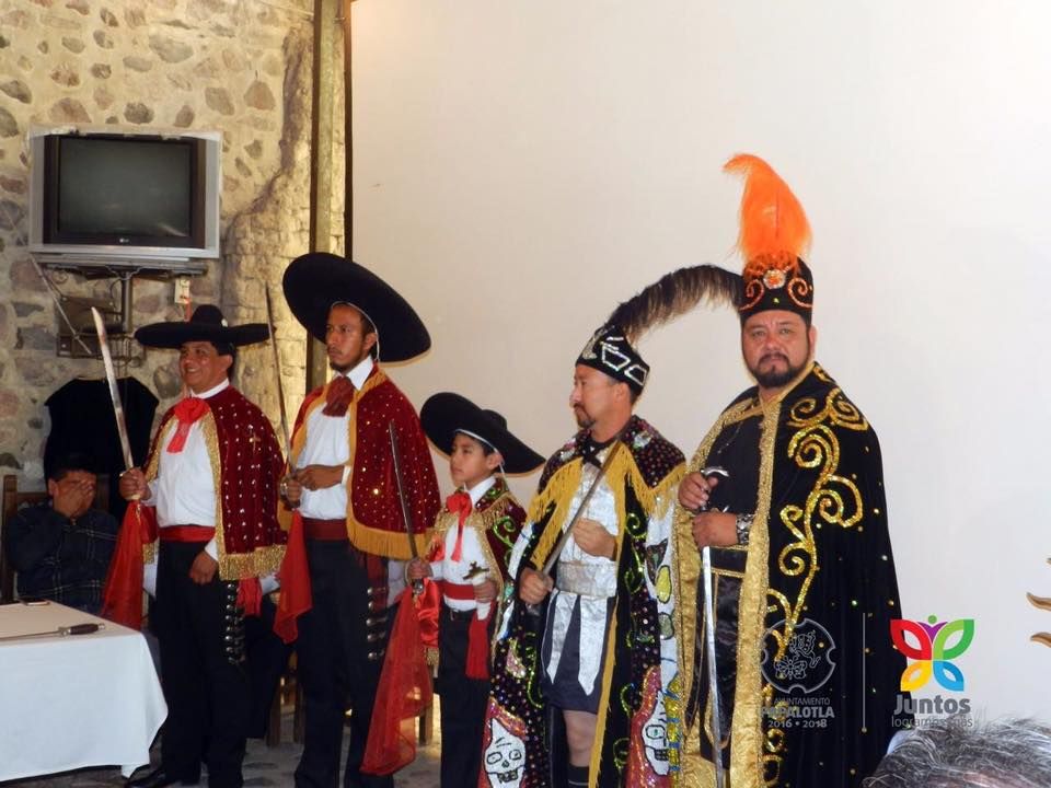 Certifican ante la UNESCO danza de los Santiagos de Papalotla