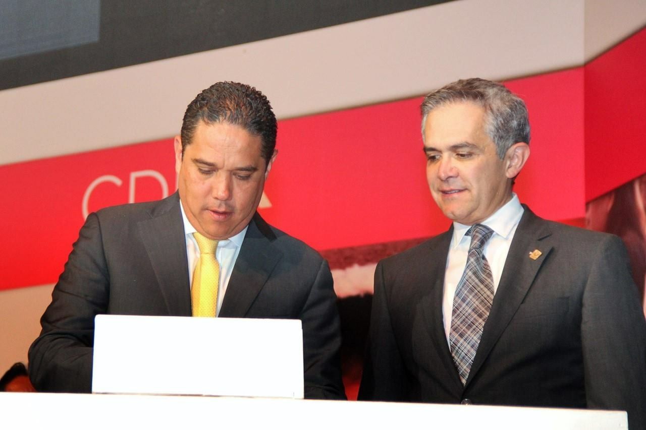 Histórico! Firman Evodio y Mancera convenio de colaboración 