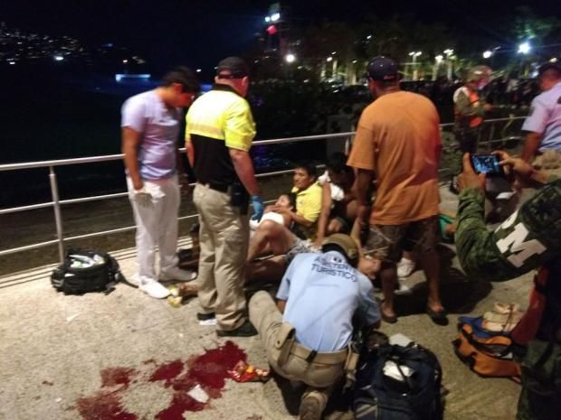 Ataque a turistas en la Costera Acapulco deja un muerto y 7 heridos