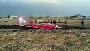 Cae una avioneta cerca del aeropuerto de Toluca