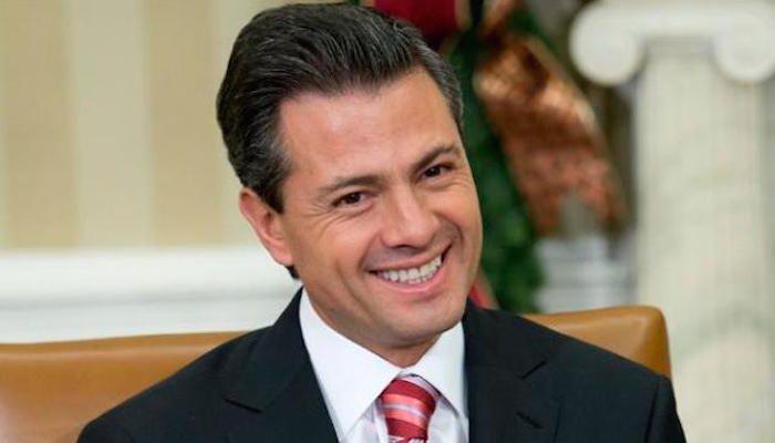 Enrique Peña Nieto promete proteger a los periodistas mexicanos… ellos no le creen