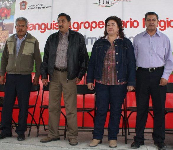 María del Carmen Carreño García, Delegada Regional de Sedagro en Texcoco, regaña y humilla campesinos