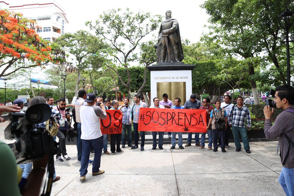 Reporteros de Chilpancingo exigen justicia por asesinato de periodista de Michoacán