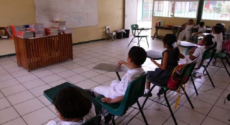 ’Aviadores’ de la SEP ocupaban más de 44,000 plazas docentes
